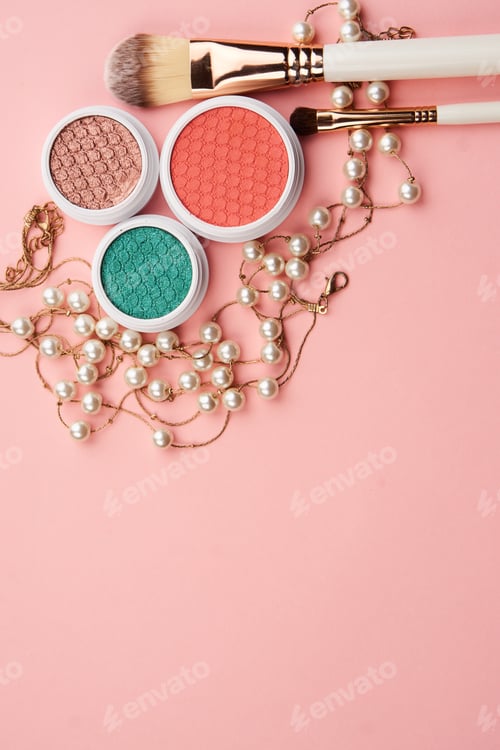 Preview: cosmetic accessories eyeshadow accessories makeup brushes merchandise collection professional