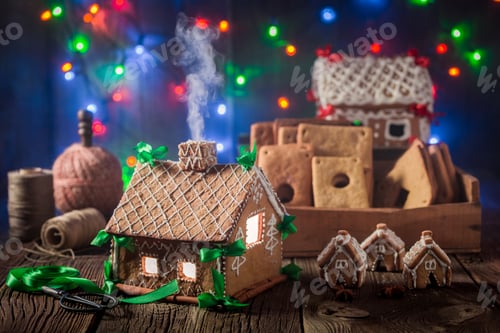 Preview: Magical Christmas gingerbread cottage in the old workshop
