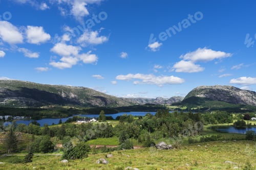 Preview: Sunny day in Norway
