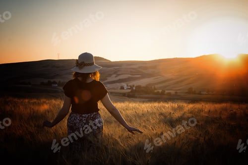 Preview: Catching sunset