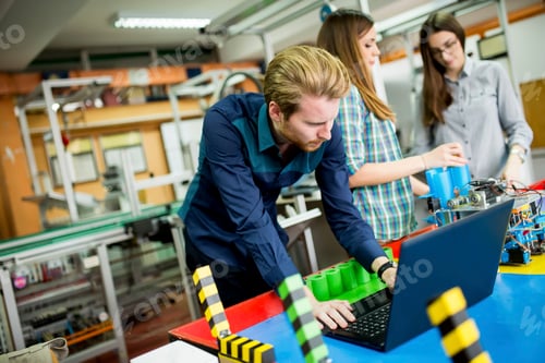 Preview: Young people in the classroom