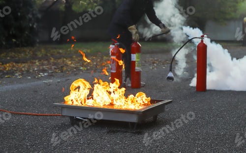 Preview: corporate safety - exercise during a firefighting course