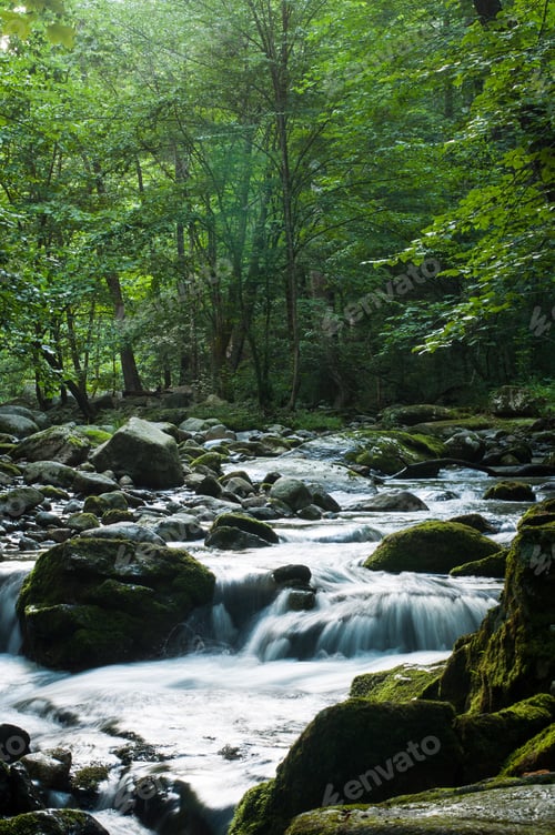 Preview: Long exposure shot of the Tye River in Virginia.