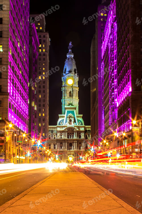 Preview: Vertical shot of the illuminated Museum of Art building at night in downtown Philadelphia, USA