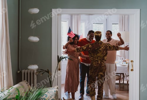 Preview: Us Veteran woman homecoming