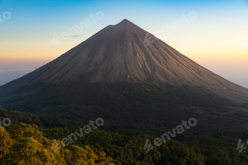 Preview: Inerie volcano on Flores island in Indonesia.