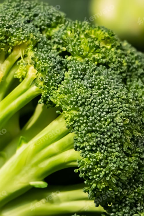 Preview: Fresh broccoli at the farmers market.