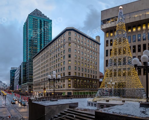 Preview: Illuminated Christmas Tree in Downtown Montreal - Quebec, Canada