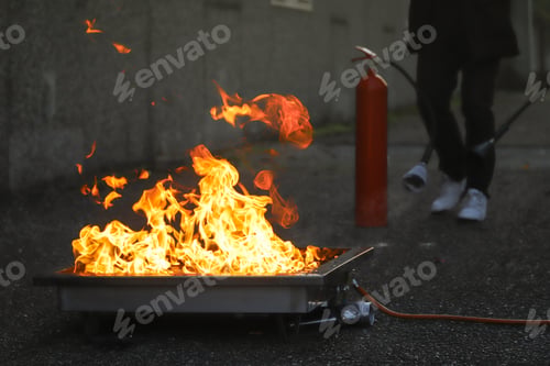 Preview: corporate safety - exercise during a firefighting course