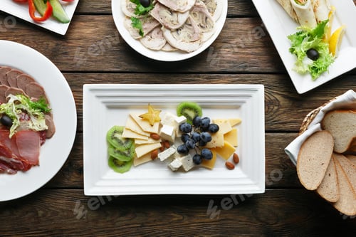Preview: Restaraunt food - cheese plate with grape