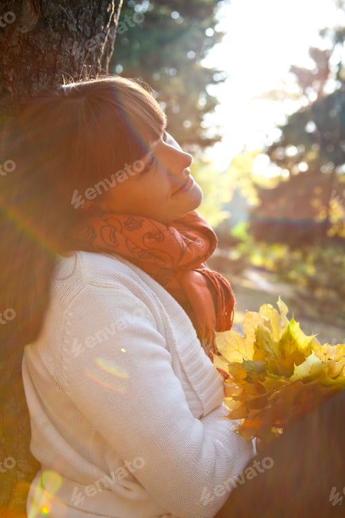 Preview: woman in the autumn park