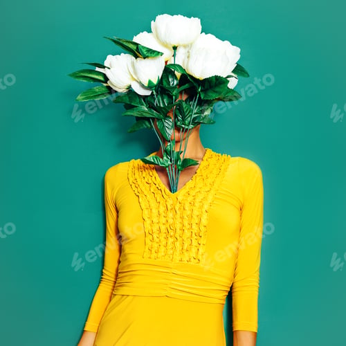 Preview: Vintage Lady with a bouquet of peonies. Spring Style minimal fa