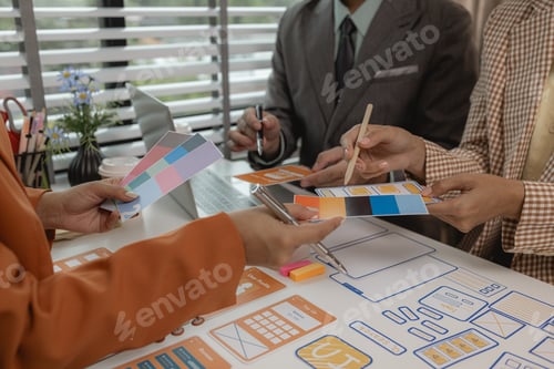 Preview: the development team is consulting on the design of the website UX UI, they are working on project o