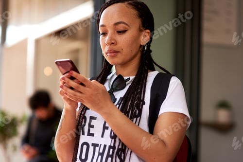 Preview: Sending a quick text