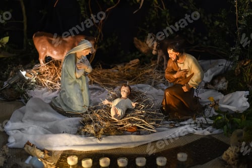Preview: Christmas creche with Joseph Mary and Jesus