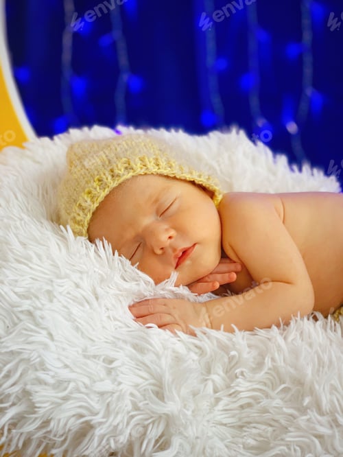 Preview: Newborn baby sleeping