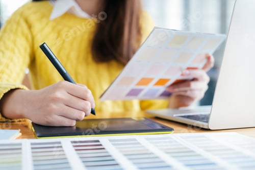 Preview: Website designer.
