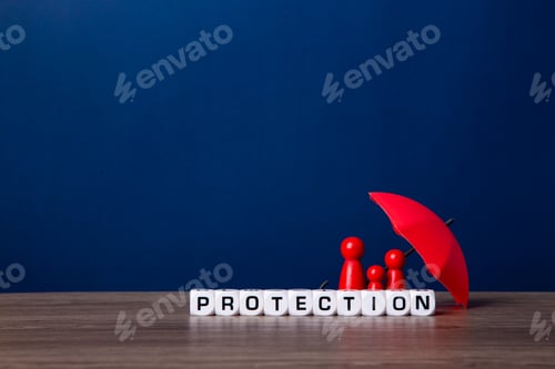 Preview: Umbrella and wooden doll figures.