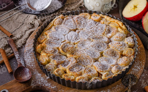 Preview: Homemade rustic apple pie