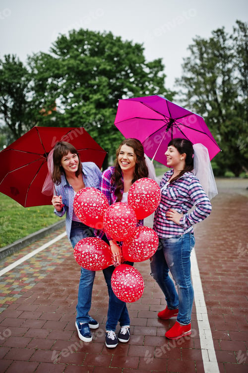 Preview: Hen party