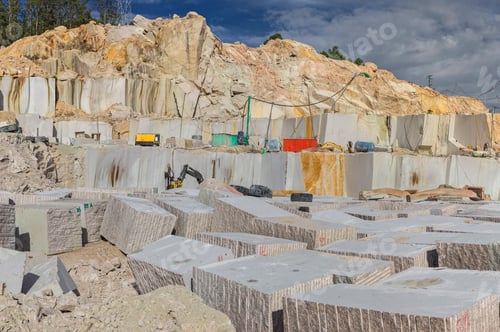 Preview: Block and heavy machinery in quarry