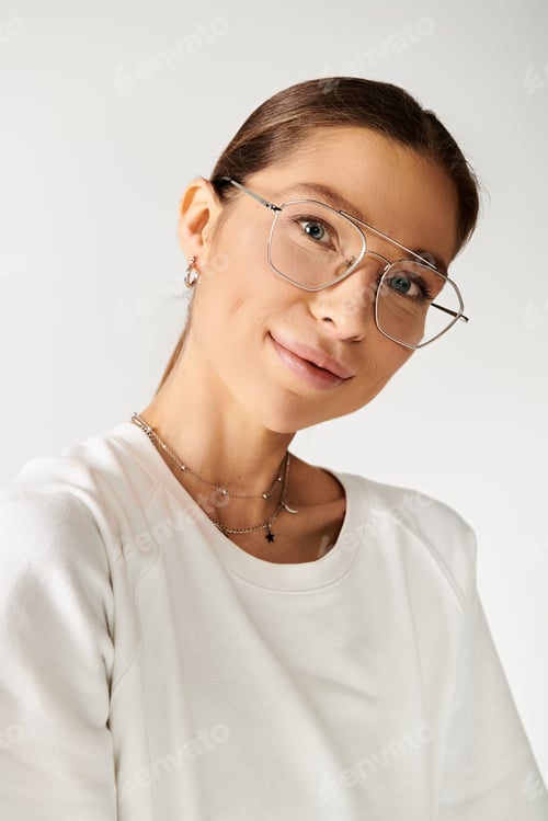 Preview: Spectacled serenity