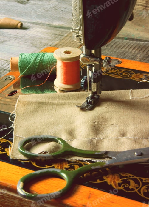 Preview: Vintage sewing .