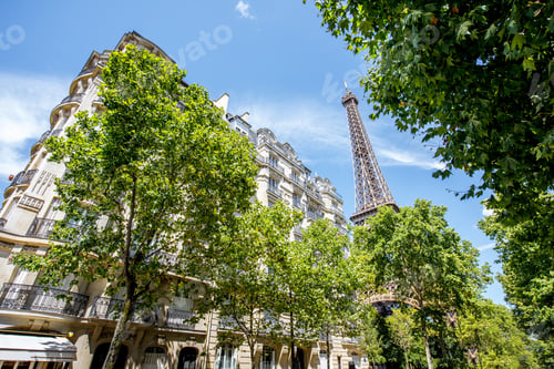 Preview: Cityscape view of Paris