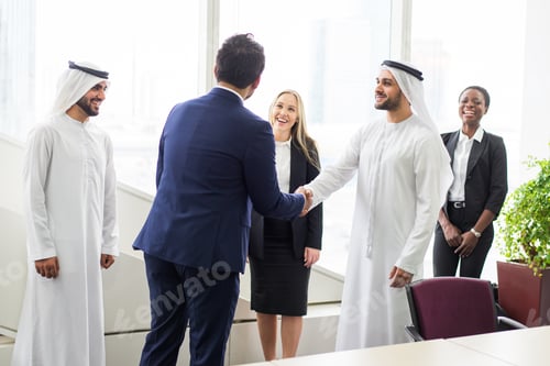 Preview: Business meeting in Dubai