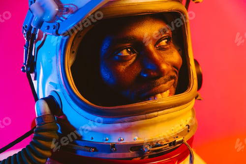 Preview: Cinematic image of an astronaut.