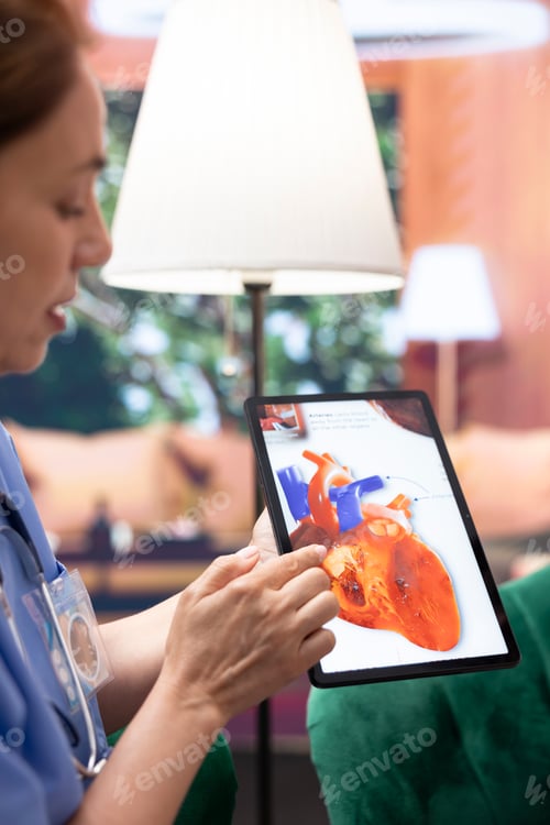 Preview: Medical expert presents the cardiology disease diagnosis at home visit