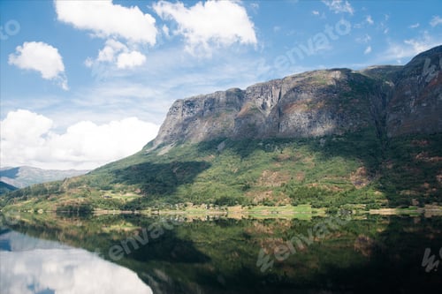Preview: mountain reflecting in lake water, Hallingskarvet National park, Norway