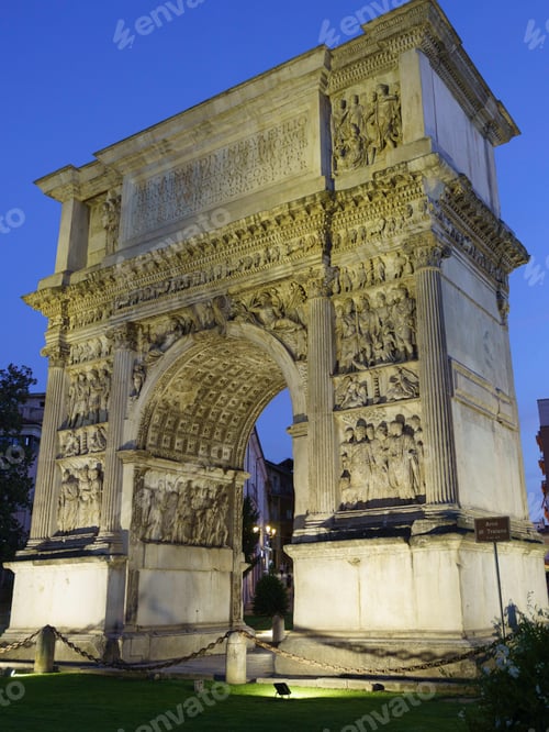 Preview: Benevento: Arco di Traiano, Roman arch, by night
