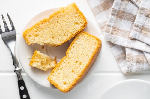 Preview: Sliced sponge dessert. Sweet sponge cake