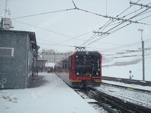 Preview: Mountain railway station - „kleine Scheidegg“ in Switzerland *nominated*