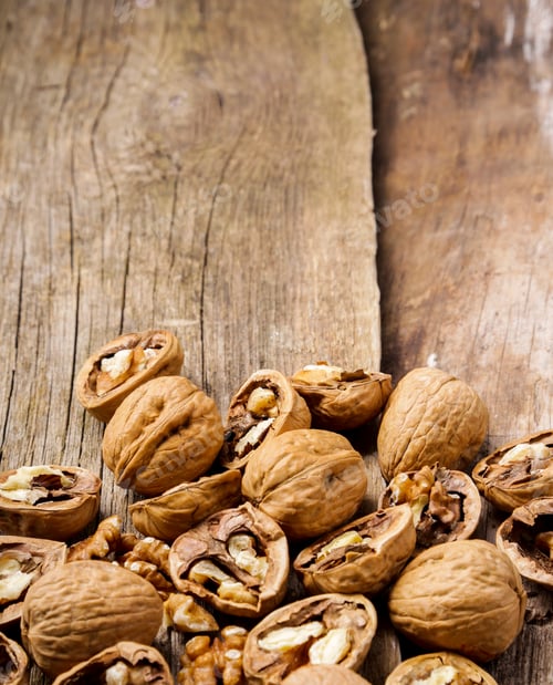 Preview: Walnuts