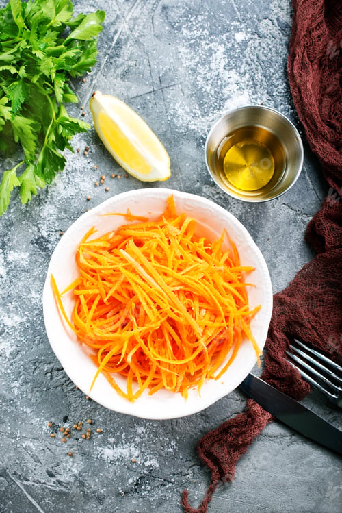 Fresh Carrot Salad with Lemon and Olive Oil
