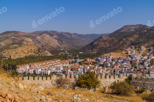 Preview: Landscape of the old Selcuk town behind the fort wall