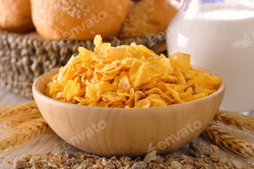 Preview: corn flakes in wood bowl