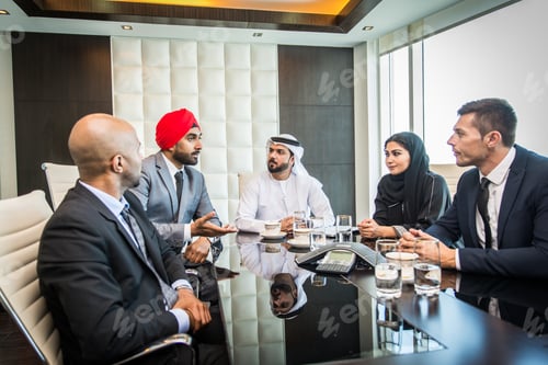 Preview: Business team in Dubai
