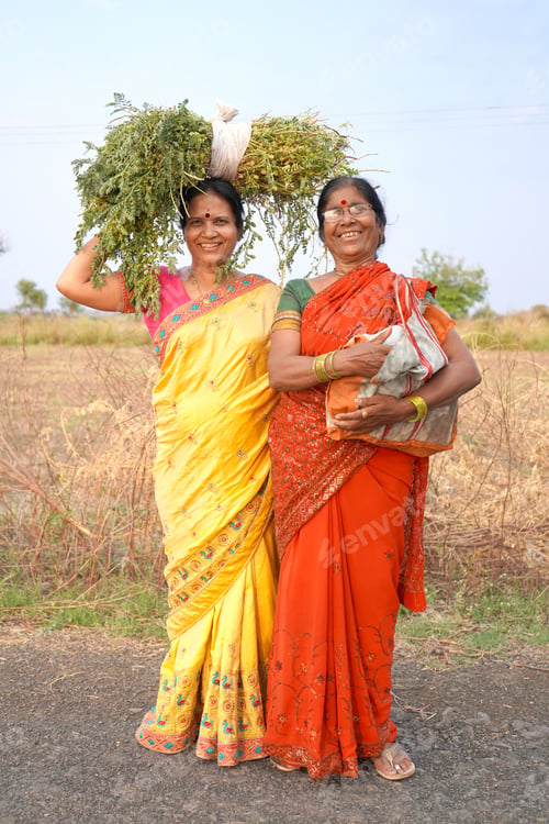 Preview: Rural Indian women in the field.
