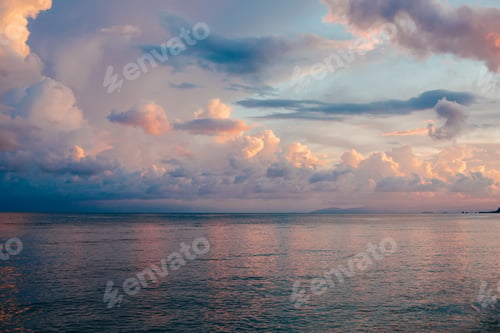 Preview: Beautiful colorful sky and calm sea on sunset