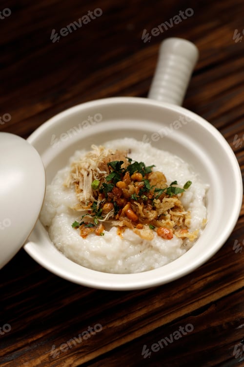 Preview: Chinese Claypot Chicken Porridge or Bubur Bakar or Panggang, Asian Style Breakfast.