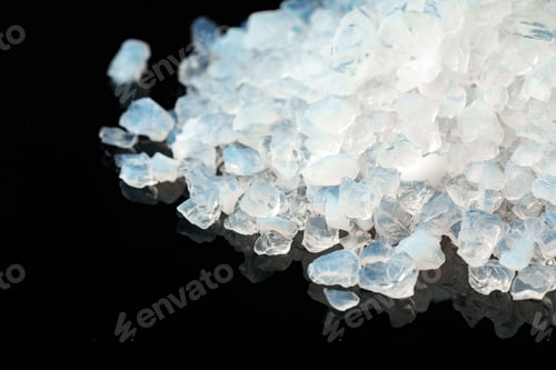 Preview: Pure silica gel crystals on black background