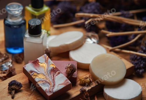 Preview: Shampoo and soap products on wooden board