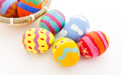 Preview: Colourful easter egg in basket