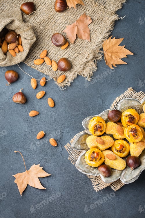 Preview: Almond pastry, cookies, biscuits, sweets on a table