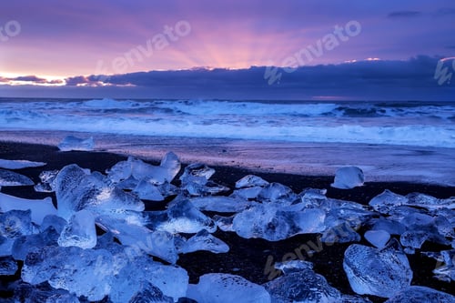 Preview: "diamond" beach in Iceland at sunrise in winter