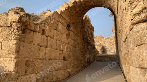 Preview: Historical Kerak castle ruins in Jordan