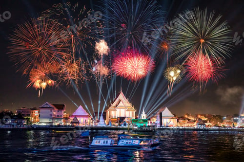 Preview: Cruise sightseeing with annual colorful fireworks and light show at Wat Kalayanamit temple
